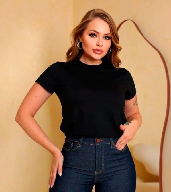 T-shirts Lisa Preta